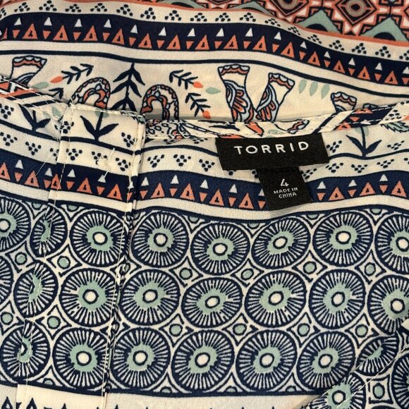 SOLD - Torrid Abbey Georgette Button Back Blouse Elephant Print Size Size 4 NWOT - Picture 6 of 7